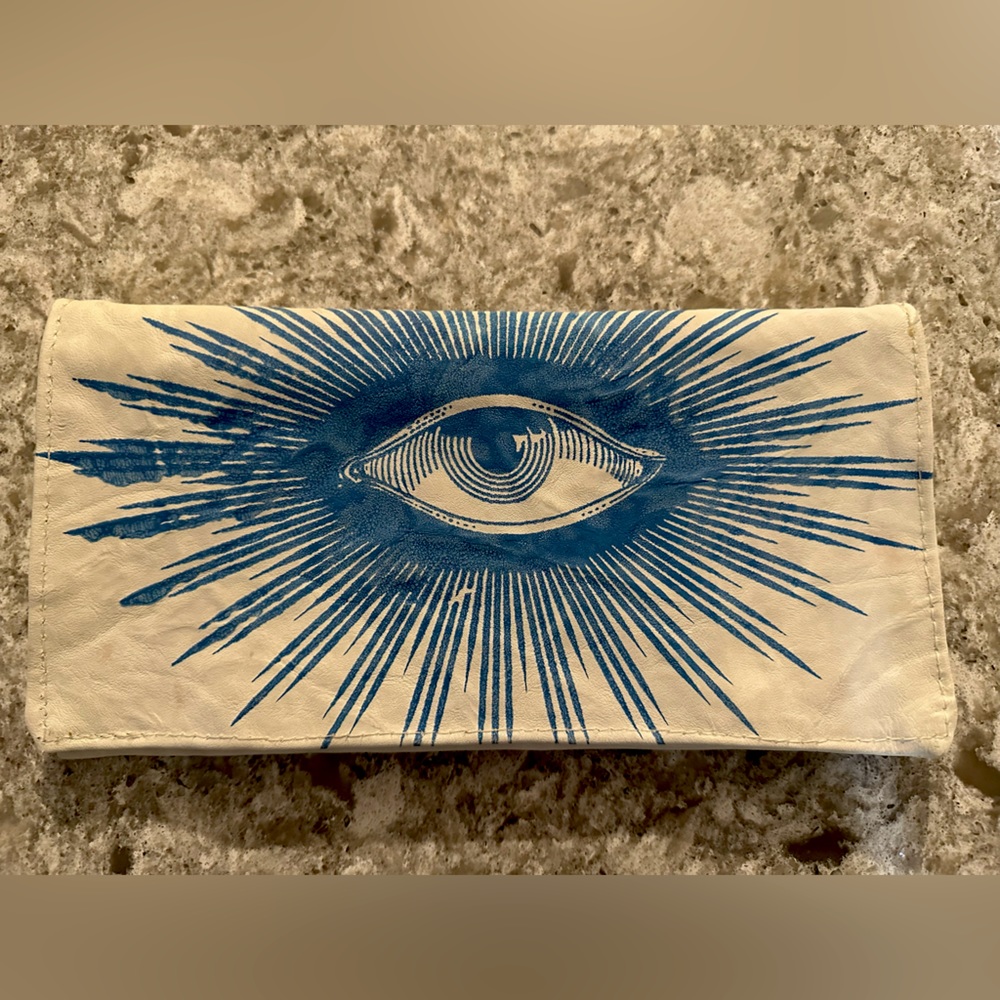 TOTEM clutch leather
